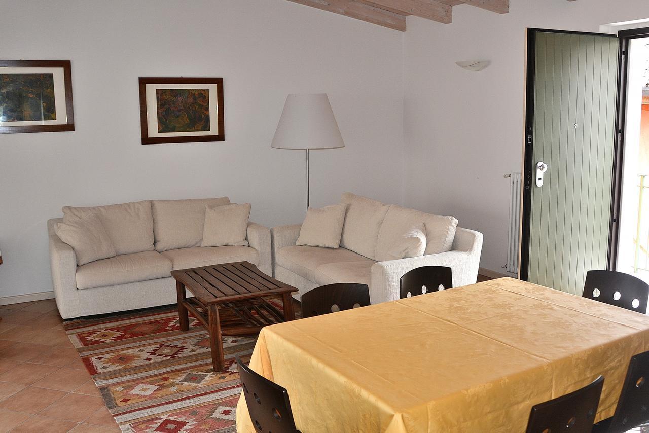Residenza Alle Torri With Pool Torri Del Benaco Exterior foto