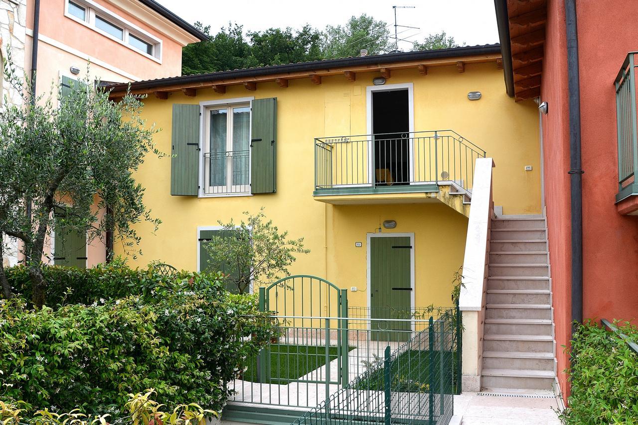 Residenza Alle Torri With Pool Torri Del Benaco Exterior foto